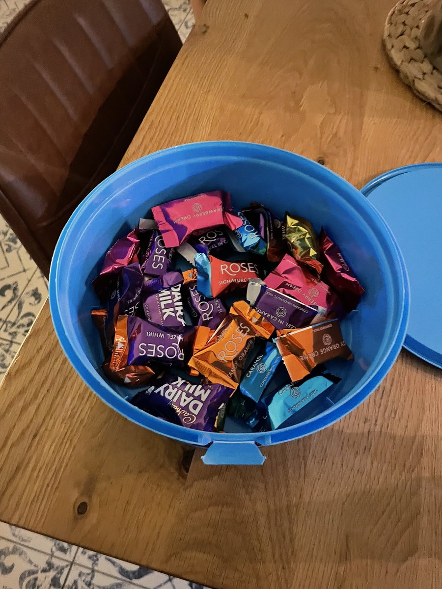 19cherrie90's tweet photo. I know times are tough but fuck me @Tesco quarter boxes of @CadburyUK have a word with yourselves! https://t.co/gNTPpdDEr0