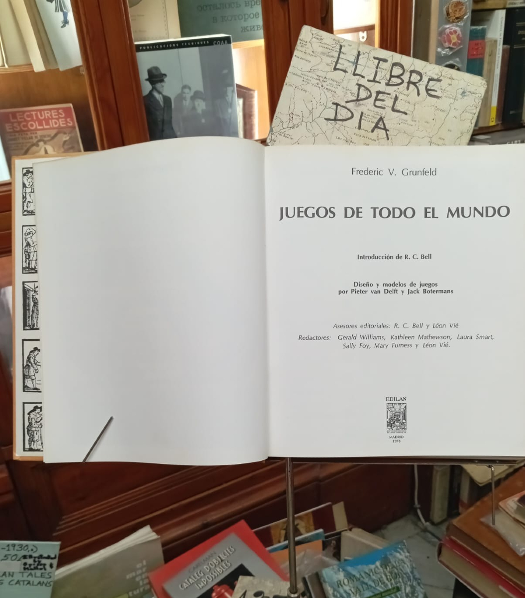 Llibreria del Palau tweet media