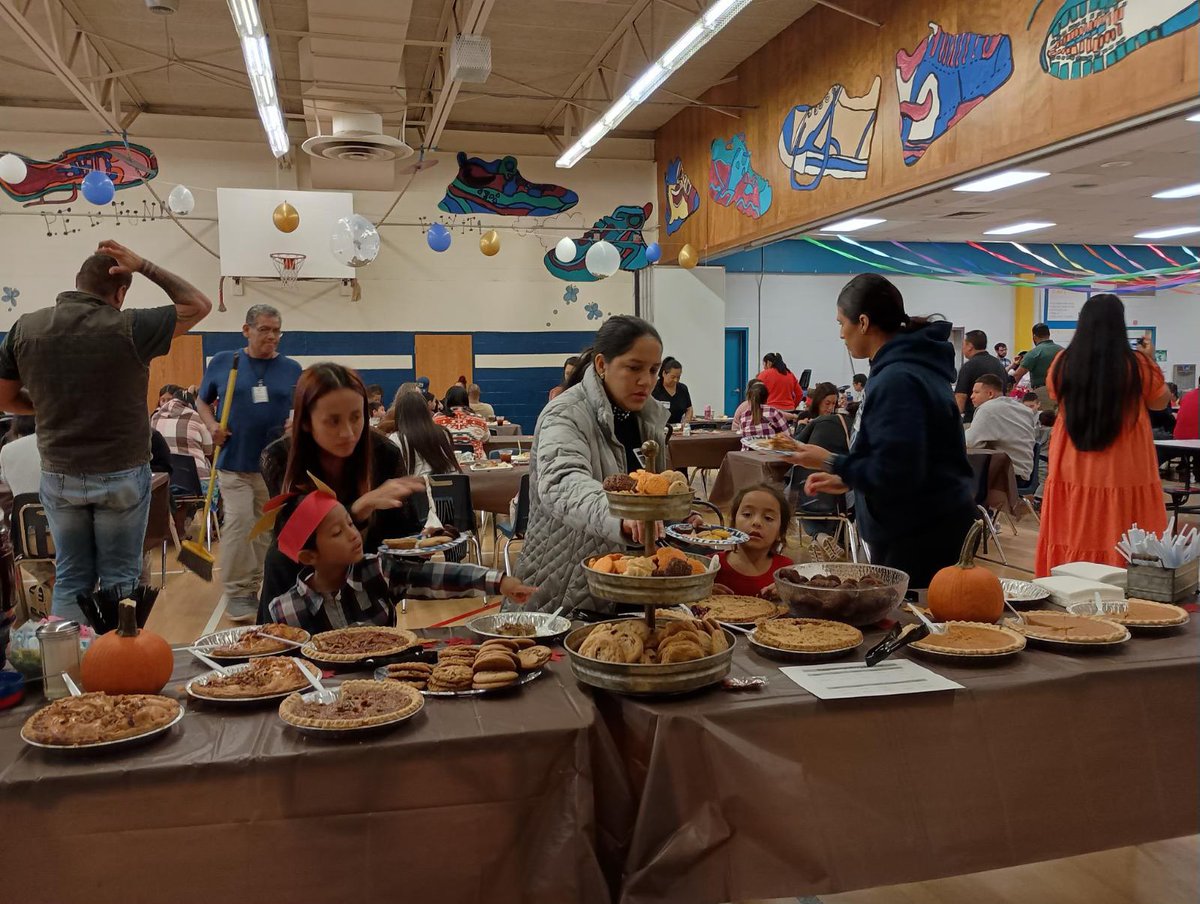 Families and students had an amazing time at <a href="/PillowPanthers/">Dorinda J. Pillow Elementary</a> annual family Thanksgiving lunch!  
<a href="/AustinISD/">Austin ISD</a> 
<a href="/katrinabailey08/">Katrina Bailey, Ed.D.</a>