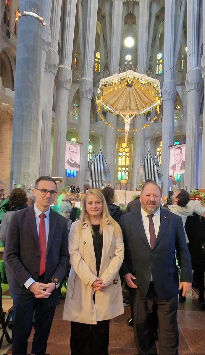 LibertoMSO's tweet photo. Festividad de Cristo Rey.
La Iglesia ha beatificado en Barcelona a dos mártires de la persecución producida de la mano del President Lluis Companys, los beatos Gaitá Clauselles y a Antoni Tort.
¡¡¡Que la sangre de su martirio traiga nuevos cristianos!!!
!!!Su valor un ejemplo!!! https://t.co/z1PCv1im6y