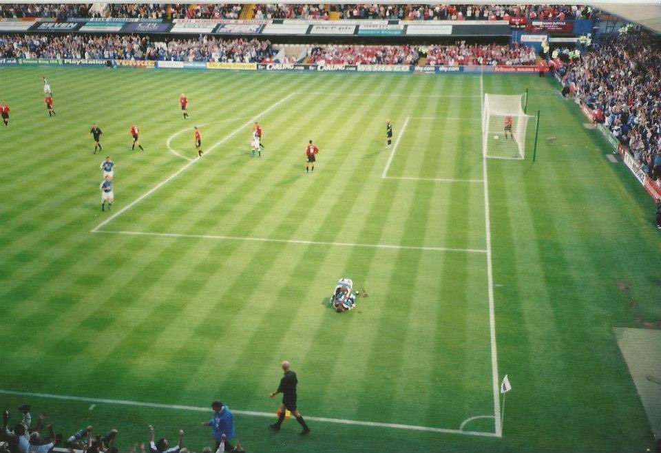 Liz_itfc's tweet photo. @RetroITFC The photo I took of the celebrations 😁 https://t.co/JbQTMO8U6N