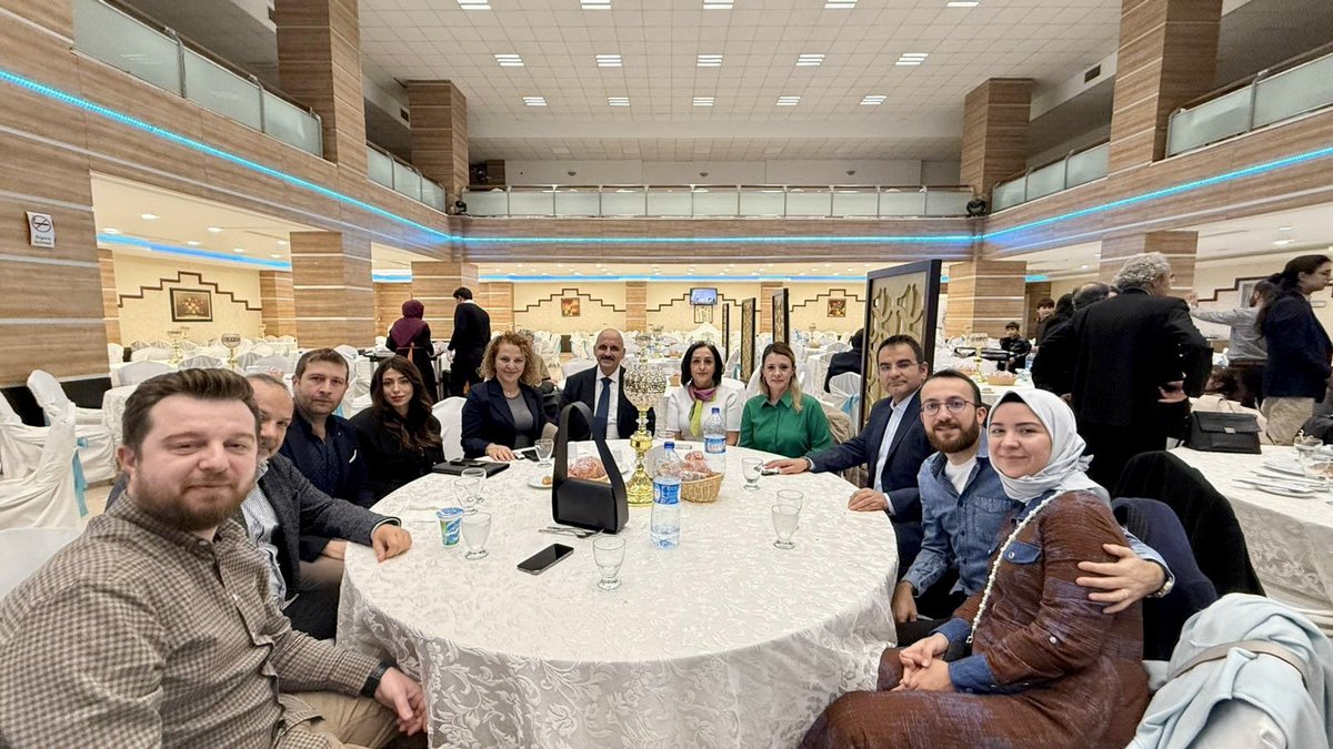 DenizlimDernegi's tweet photo. Derneğimizin Denetim Kurulu Başkanı Mehmet Ener abimizin kıymetli evladı Arda Ener’in düğün merasimine katıldık.

Ener ailesini tebrik ediyor, bu güzel birlikteliğin hayırlı ve uğurlu olmasını diliyoruz.
@avMehmetEner https://t.co/XdainfxiSm