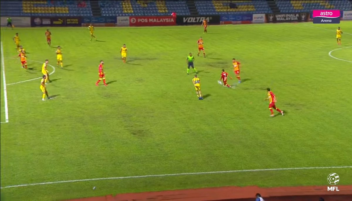 arulsamba's tweet photo. A player's head, body and feet can all be caught in an offside position but the hands and arms of players aren't counted. According to the Football Association (FA), "For the purposes of determining offside, the upper boundary of the arm is in line with the bottom of the armpit." https://t.co/fllJbXFFHW