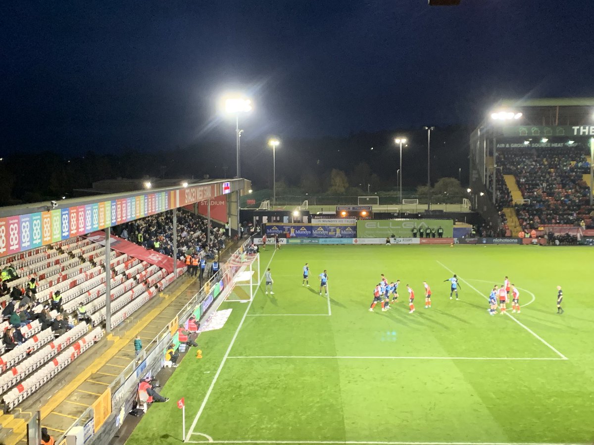 KKennealey's tweet photo. Lincoln City 2-3 Wycombe Wanderers 

Wycombe move clear at the top after hanging on in a chaotic game. Darikwa scored two fine goals, but Kone, Onyedinma and Low sealed the points for the leaders. Wickens also saved a pen.
#WeAreImps | #Imps | #ImpsAsOne | #LINWYC | #Chairboys https://t.co/VDZ7xlPwnw