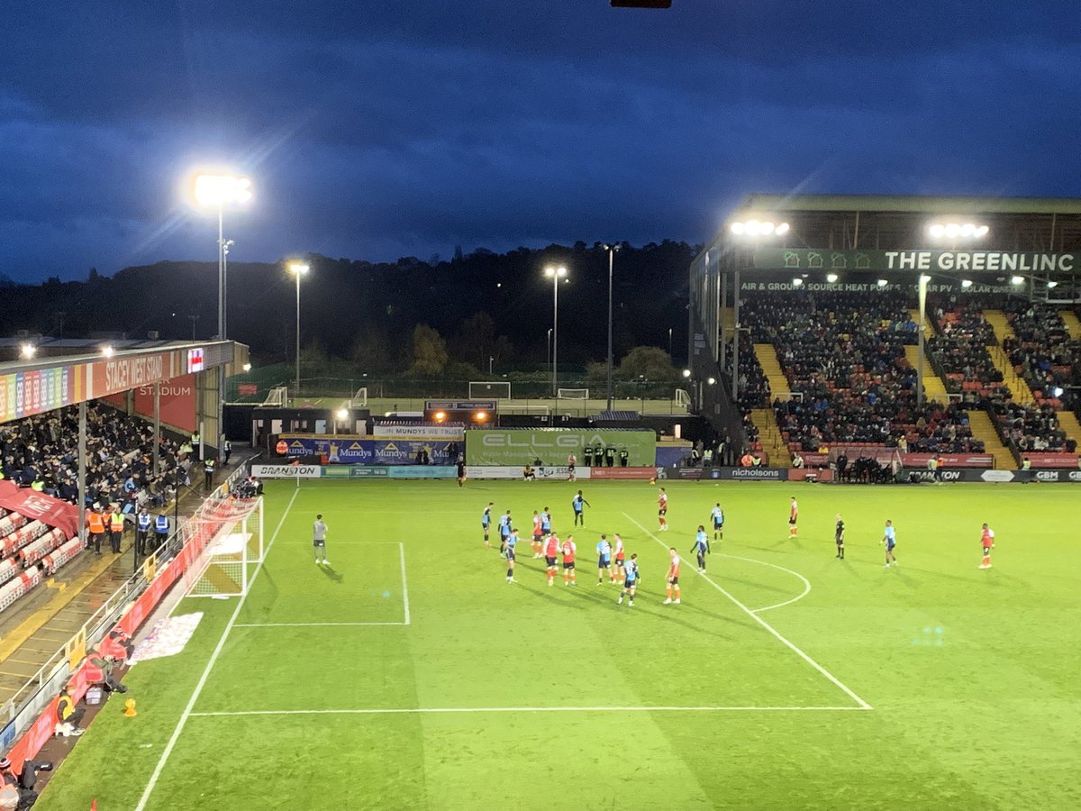 KKennealey's tweet photo. Lincoln City 2-3 Wycombe Wanderers 

Wycombe move clear at the top after hanging on in a chaotic game. Darikwa scored two fine goals, but Kone, Onyedinma and Low sealed the points for the leaders. Wickens also saved a pen.
#WeAreImps | #Imps | #ImpsAsOne | #LINWYC | #Chairboys https://t.co/VDZ7xlPwnw
