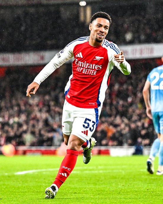 hatheek4u's tweet photo. Ethan Nwaneri nets his first Premier League goal, assisted by Sterling! ✨ A memorable milestone for the young star. 🎉⚽ #EthanNwaneri #PremierLeague
#ARSNOF https://t.co/RkhVoEhhPg