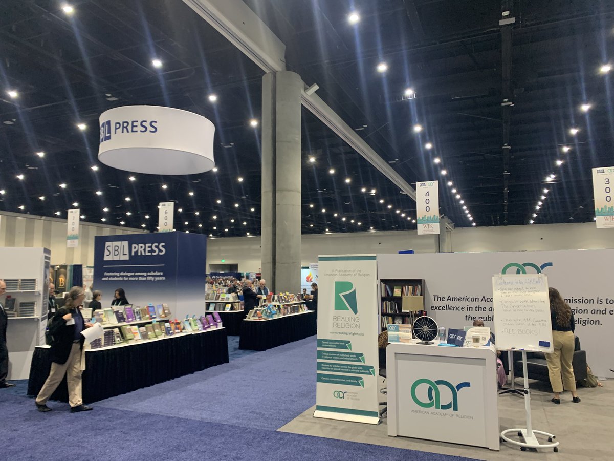 philipnation's tweet image. The last time I was in this room, it was for Comic Con #SDCC. Now it’s for #sblaar24. Same vibe but with cardigans and tweed.