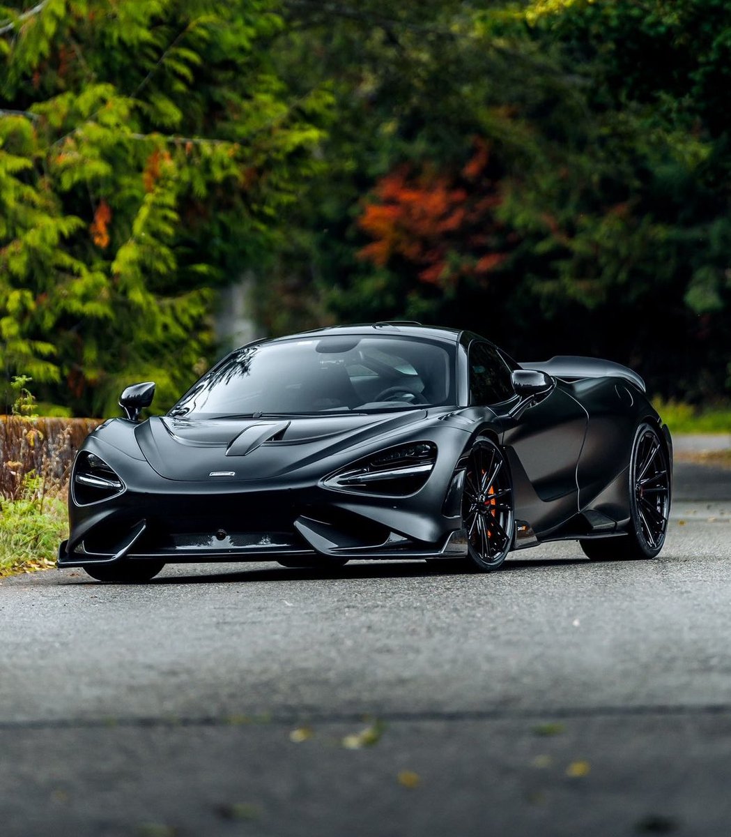 LuxuryCars365's tweet photo. McLaren 765LT 🃏 https://t.co/PNnawgcffv