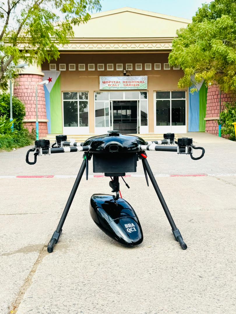 abdoawad85's tweet photo. 🚁 Aujourd'hui, nous avons testé avec succès la livraison d'une poche de sang par drone entre Ali Sabieh et Ali Addeh. Une avancée majeure pour l'accès rapide aux soins en régions éloignées. 💉🌍

#Innovation #Santé https://t.co/z305FOlIfb