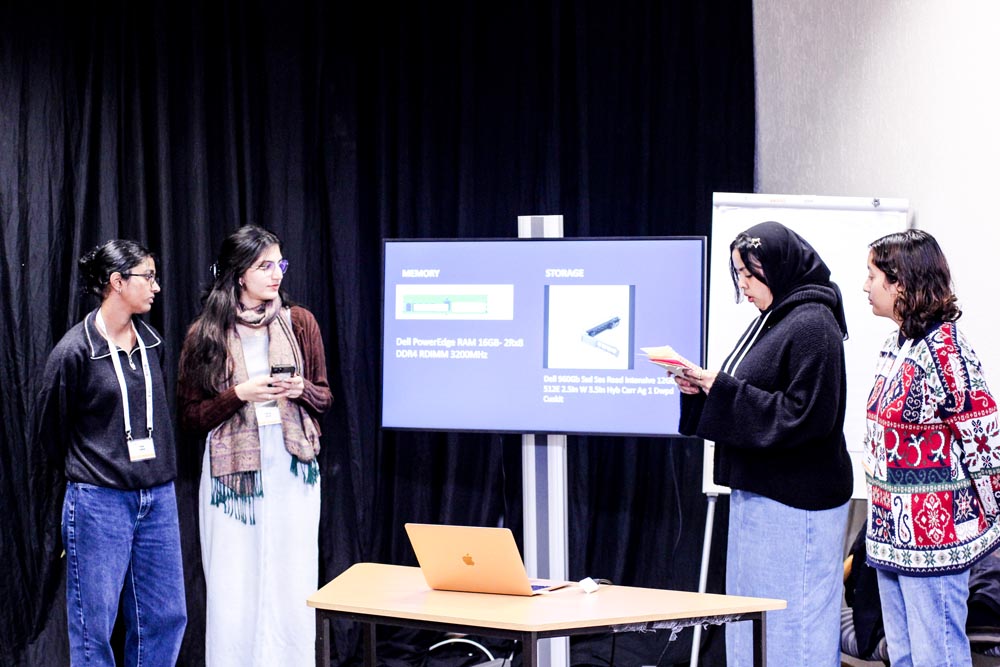 chpc_scc's tweet image. 💡 Presenting EEElite from the University of Cape Town, exemplifying HPC excellence, expertise, and efficiency! 🚀 

Keep an eye out for our poll to vote for them as your fan favourite!    

#chpc_scc #iamhpc #HPC