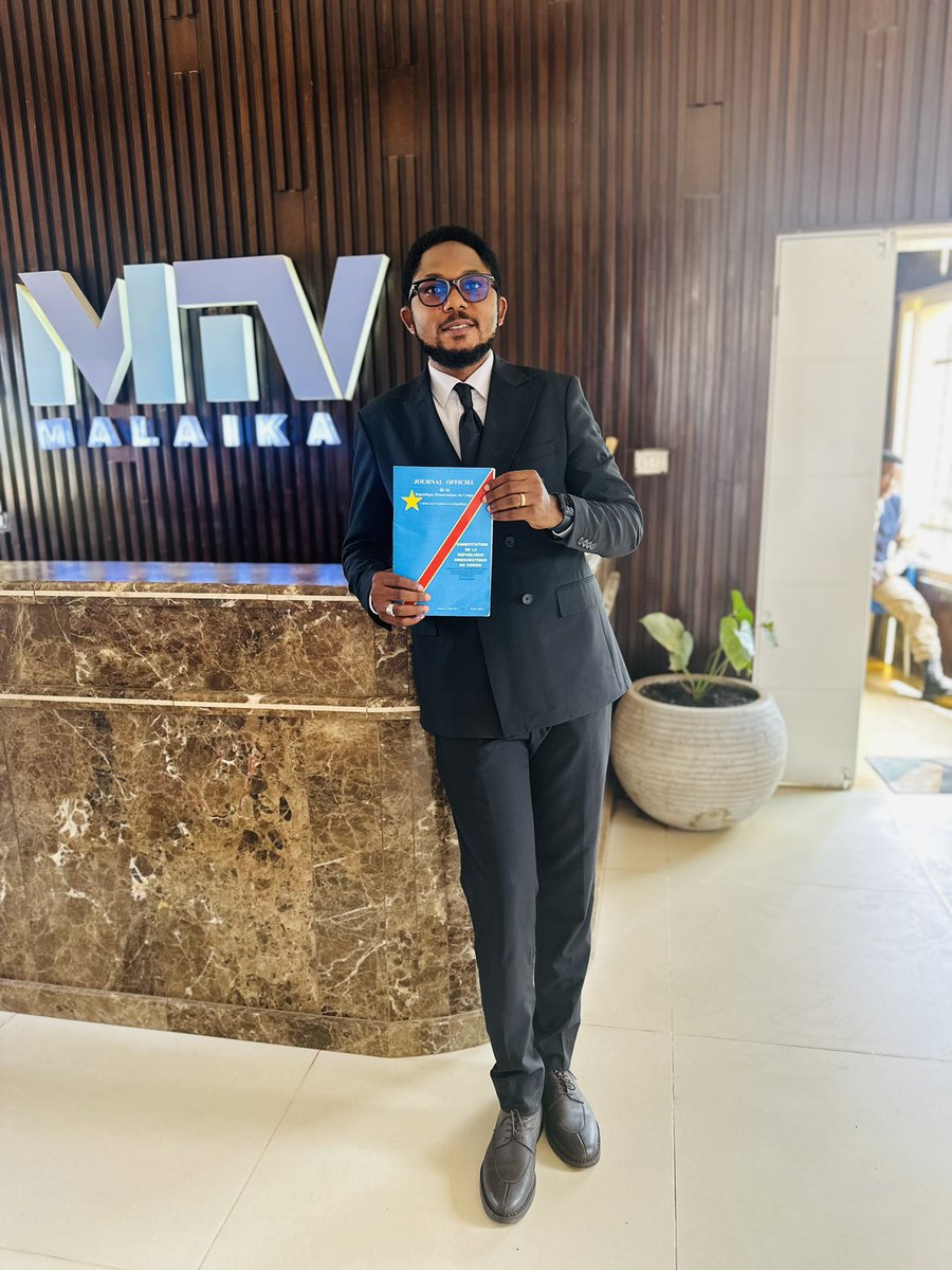 AubinKASONGO7's tweet photo. #RDC: ensemble, protégeons les acquis de cette constitution.
#netouchepasamaconstitution
@DSESANGA @Envol_Rd_Congo https://t.co/7I3Qzi7QC8