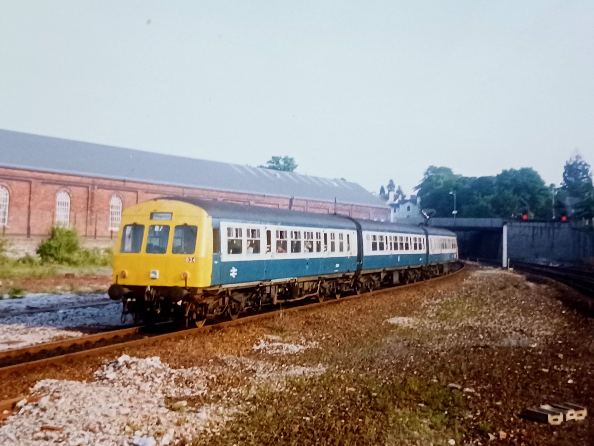 Invermuir's tweet photo. Pub crawls along the South Devon coast were always improved when a met cam ferried you around. #tmrguk #metcam #class101. https://t.co/KeZxZ3CTbx