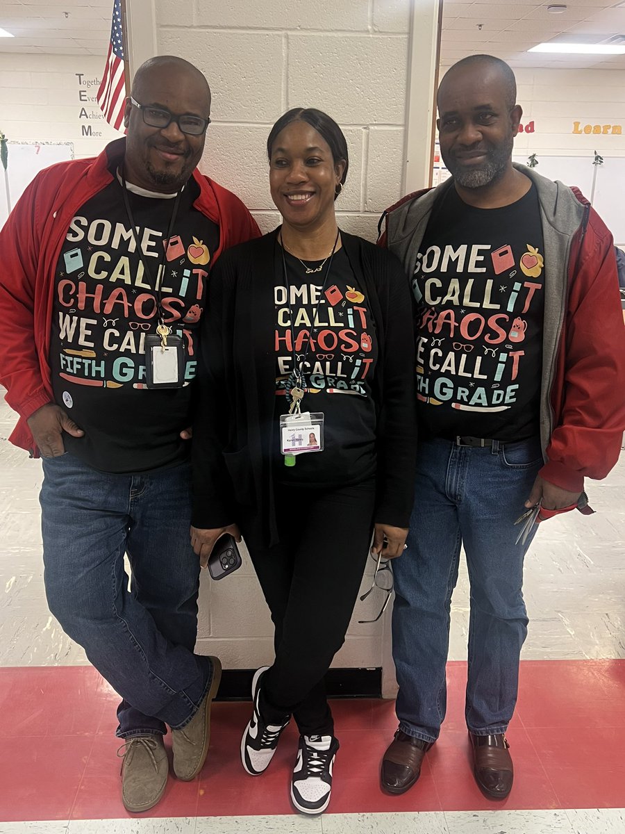 Tarita Reeves (@taritareeves) on Twitter photo Wrapped up College Week with roommate day! Find a friend and dress as twins! <a href="/WoodlandES_HCS/">Woodland Elementary School HCS</a> Wrapped up College Week with roommate day! Find a friend and dress as twins! <a href="/WoodlandES_HCS/">Woodland Elementary School HCS</a>