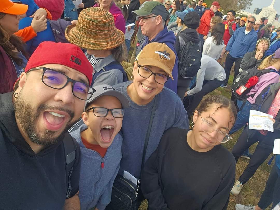 ByClaytonDavis's tweet photo. Doing my very first THE GREAT LOS ANGELES WALK with my family. My partner-in-crime and founder, Michael Schneider, is doing his thing and getting everyone pumped to walk many miles.
See you on the road.
#GLAW @variety @frankl https://t.co/5GrxUqCmG8
