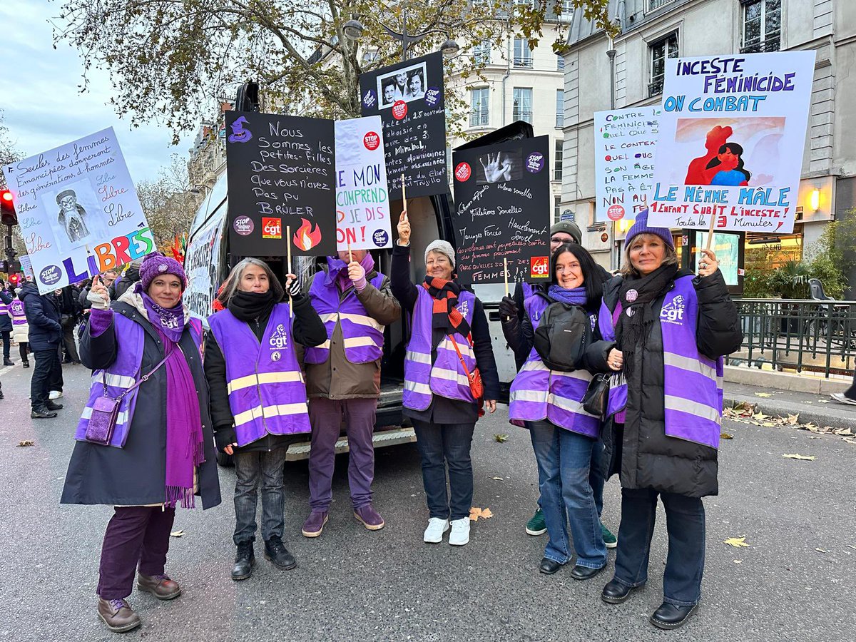 92_cgt's tweet photo. Cortège CGT 92 dans la manifestation contre les violences sexistes et sexuelles #23novembre2024 Mobilisé•es et déterminé•es ! https://t.co/oZP5lACrmx