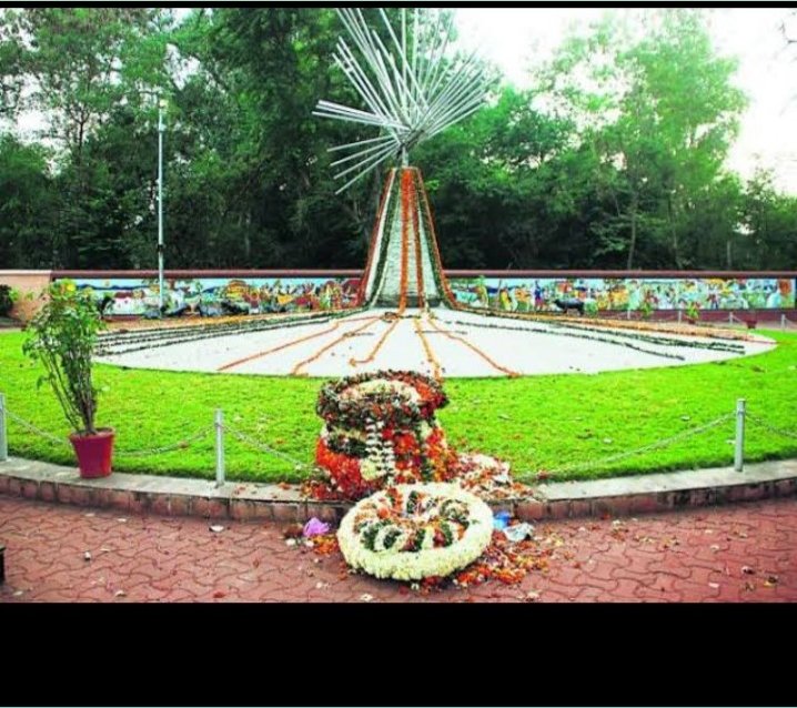 Humanity2008's tweet photo. Today, we remember the #GowariMassacre that shook Maharashtra in 1994. The election results today serve as a fitting response to the NCP. It's a testament to the #PowerofCommonMan, who has risen above the pain of the past to shape a brighter future.
#Election2024
#Maharashtra https://t.co/gKQOLGni5T