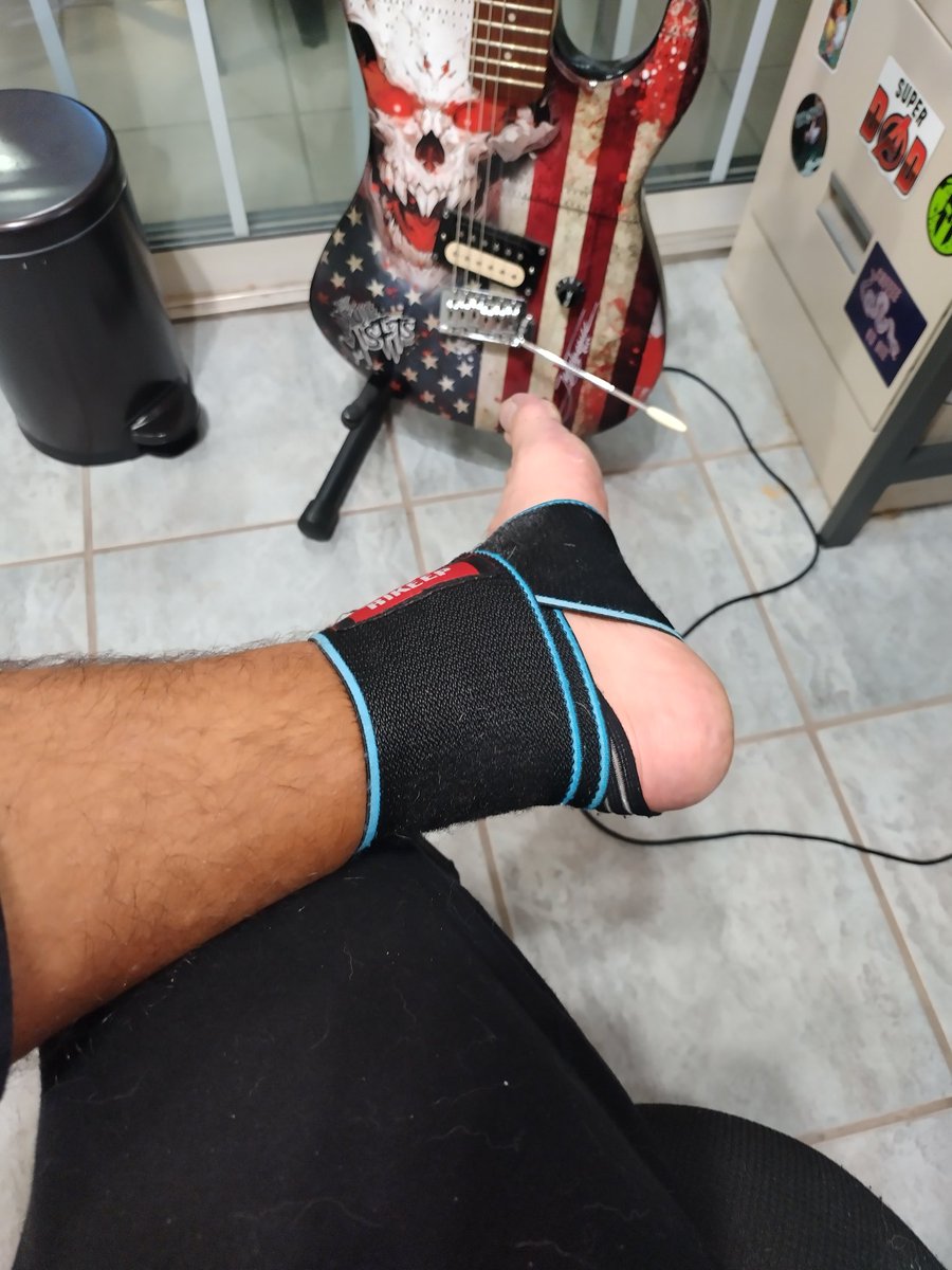 Jrod_nts's tweet image. Rolled my ankle at the start of last night's 5 mile interval run. Finished it, but things aren't looking great for tomorrow's 20-miler 😬

#Run #running #savagerace #ocrtraining