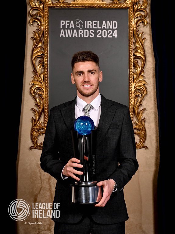 ShamrockRovers's tweet photo. What a player 😮‍💨

Congratulations to Dylan Watts who has been named the PFAI Player of the Year 👏

An exceptional season for our Club POTY, with standout performances both domestically and in Europe, earns the midfield man the Award 🏆 

Thoroughly deserved, Dylan 💚 https://t.co/m9IUqp2WnQ