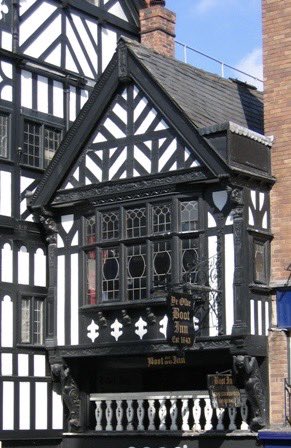 ChesterTours's tweet photo. A ghost tour for friends on Monday so of course it will have to start at the home of a surprising ghost and a truly gormless ghost. Finishing, where else, where my favourite ghost still enjoys her work… I ll drink to that! https://t.co/zD2G5vpzuM