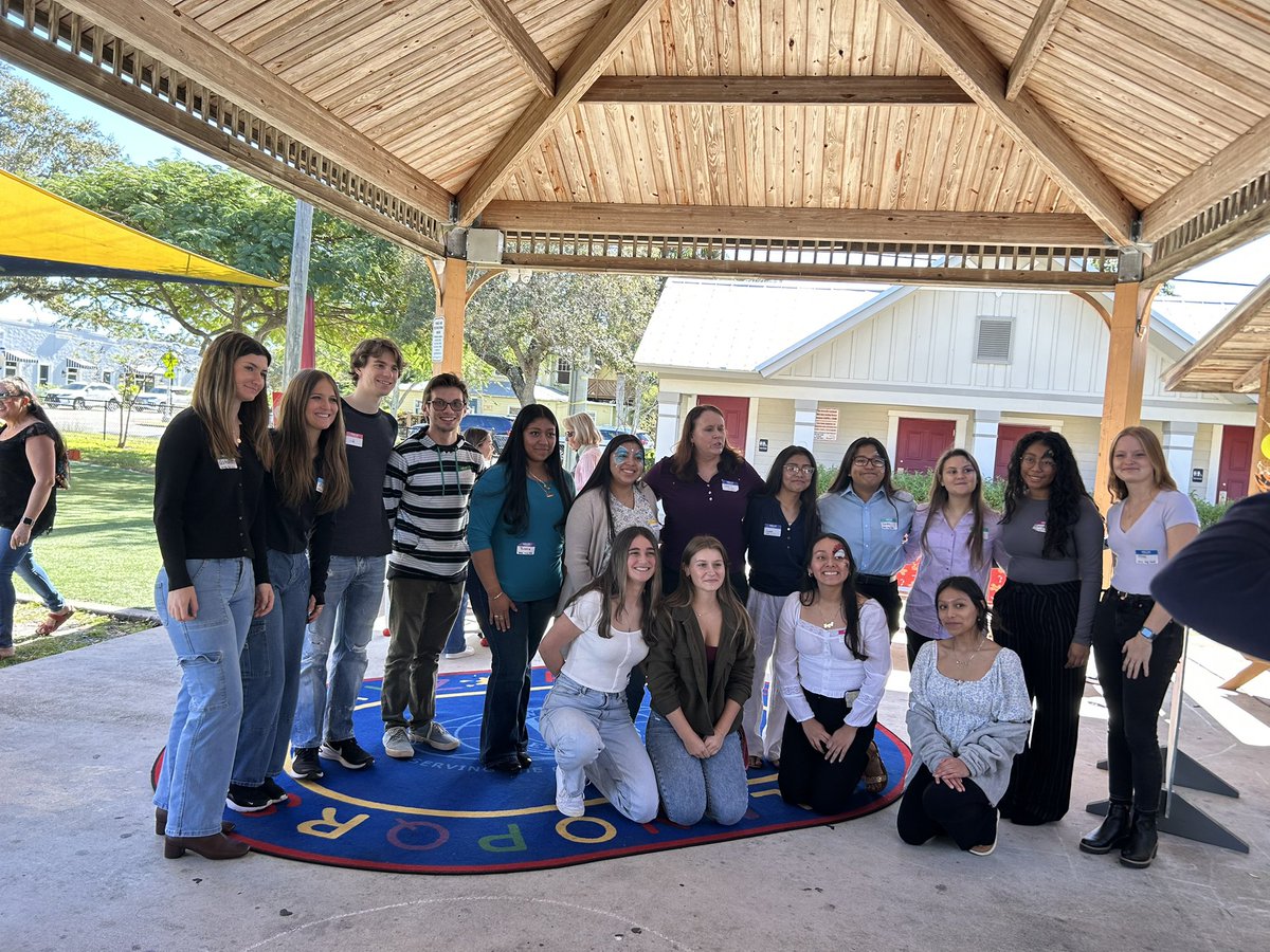 edleader1's tweet image. Special thanks to Stephanie Jacobs for sponsoring Key Club at South Fork HS!  40 members strong.  Go Dawgs!! #MCSDBetterTogether