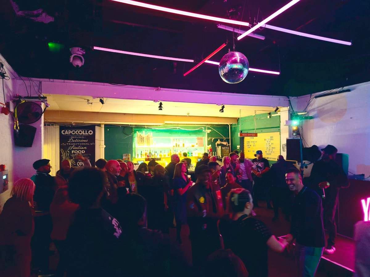 OblahMan's tweet photo. Thanks to everybody who made it to my Birthday party last night ❤️ 
Southside Takeover #ukg https://t.co/pdfDxHjqqa