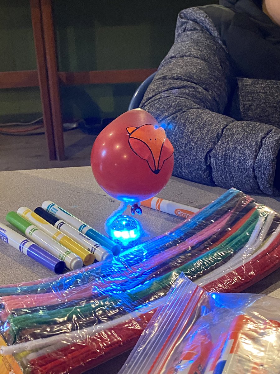 ValPerez_STEAM's tweet image. Saturday #STEAM camp with Lamont School District at Buena Vista Museum of Natural History…
Learning about fossils #code bubble #art and more!
#STEAM4Kern