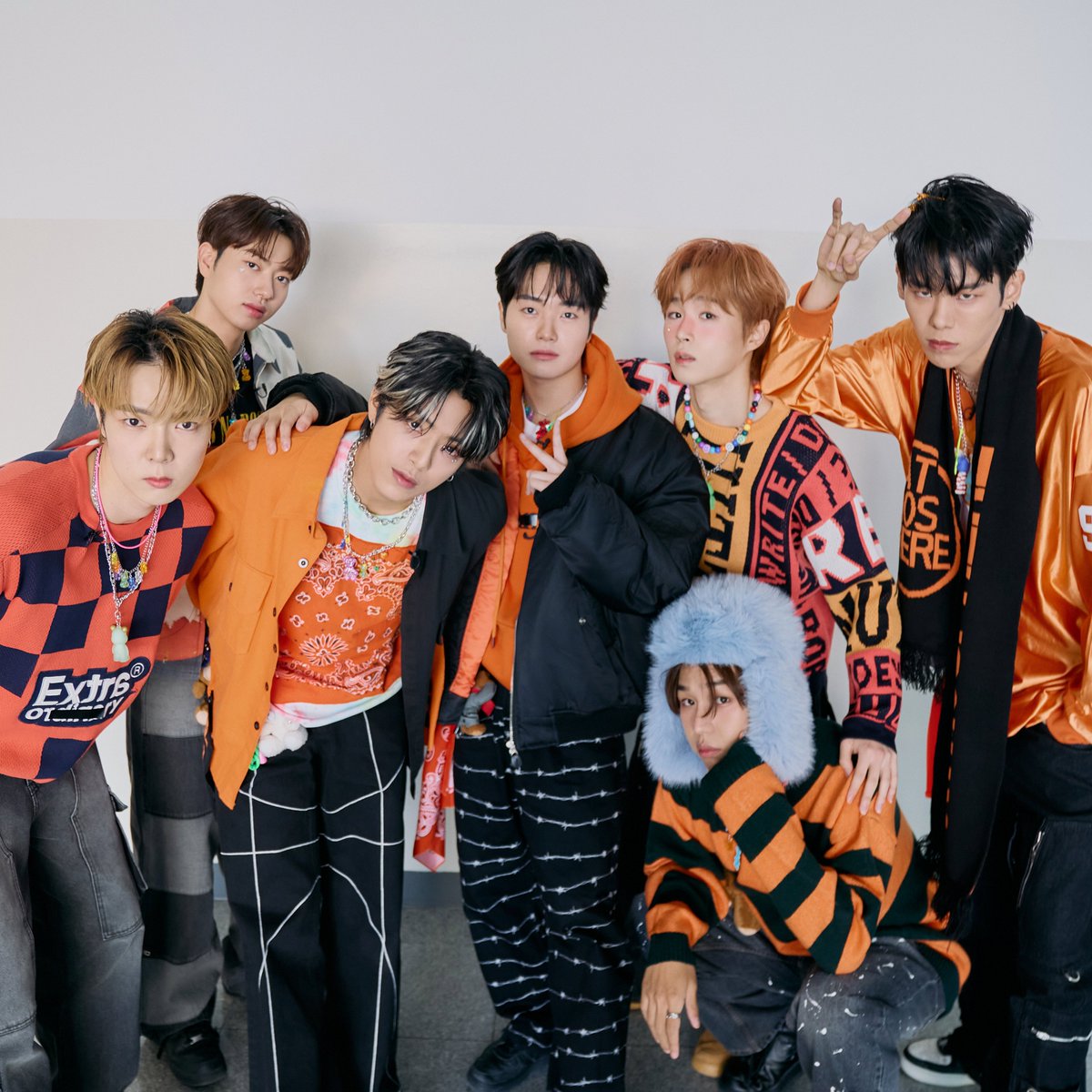 SCOOL_OFFICIAL's tweet photo. #BEHIND_THE_SCOOL
Behind the Semi-Final mission 📷
✦Final phase voting period:
11.24 00:00 - 11.30
The deadline is based on the announcement made by the on-site MC. (GMT+8)
📷Voting Channel：https://t.co/GyHStQIw3D
-
#SCOOL #SBS_Medianet #TEN_Entertainment #스쿨 #男團選秀 https://t.co/AMhPVfDSYe