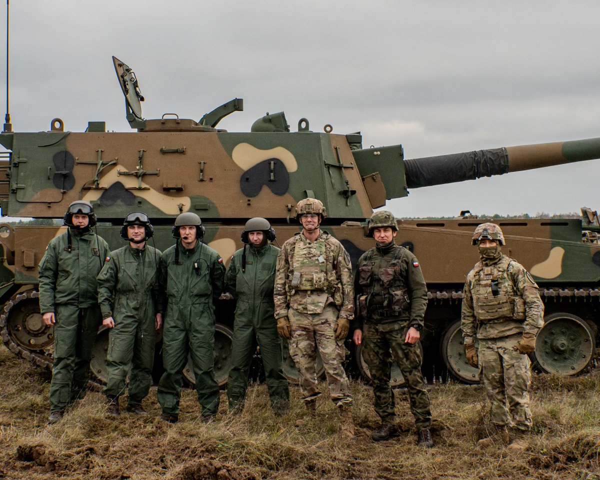 iiiarmoredcorps's tweet image. 1-82 FA joins Dynamic Front, a NATO exercise enhancing readiness, long-range fires, and multinational coordination across Europe. Over 1,800 U.S. and 3,700 troops from 28 nations are strengthening the Alliance!

#AmericasHammer | @1stCavalryDiv | @Victory_Corps