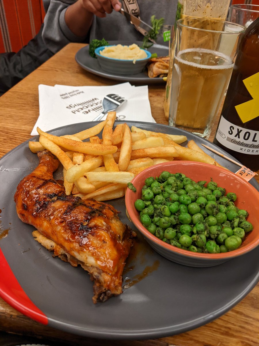 Malteza224's tweet photo. #Nando's224 I'm in Stockport. So far so good, got my Sxollie and I'm looking forward to it https://t.co/Auzj9eHIf9