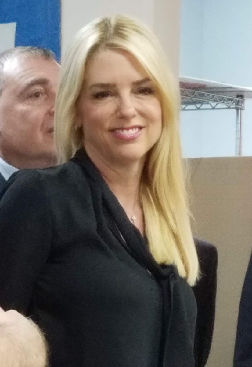 bigskyfit's tweet image. I was very fortunate to meet President Trump&apos;s AG pick @PamBondi back in 2018 at a DeSantis rally in Daytona. 
She&apos;s smart and tough and a great choice.
#MAGA #Trump #AttorneyGeneral