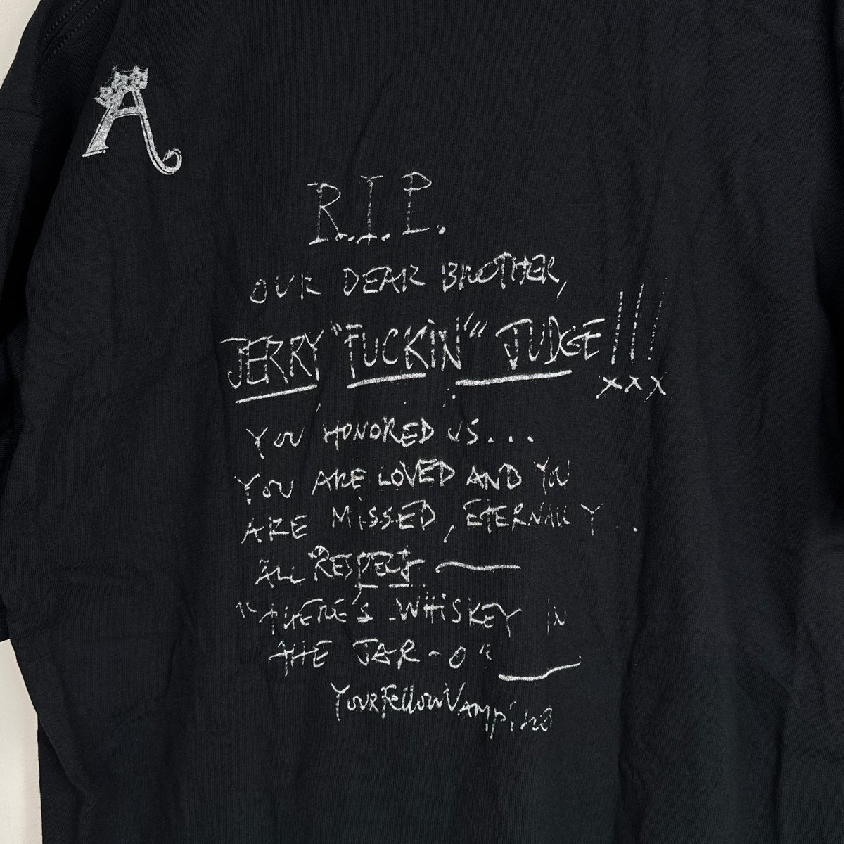FollyWildlife's tweet photo. ** CHARITY EBAY AUCTIONS ** LIMITED EDITION JERRY JUDGE T-SHIRTS ** Much Like The One Worn By Johnny Depp On The Hollywood Vampires 2019 Tour ** Auctions Run From 23rd - 28th November **
Johnny Depp’s team have kindly donated 9 Jerry Judge T-Shirts to help raise funds for Folly. The front of the T-Shirts feature a striking design by Jason Forman. On the back, a tribute to #jerryjudge, the late bodyguard of #JohnnyDepp. Only 200 shirts were printed and distributed amongst #hollywoodvampires crew, band members, friends and family during their 2019 tour. We are listing the last ones available.
You can find these international auctions on Folly's #Charity #eBay page starting at only 99p each (they go live between 1pm – 9pm UK Time) :
https://t.co/hvXFPSKE8n
All proceeds from the T-Shirts will go 100% towards helping UK #wildlife in need.
Johnny Depp photos courtesy of Kyler Clark @CerealKyler Photography
#RIPJerryJudge #JerryJudge