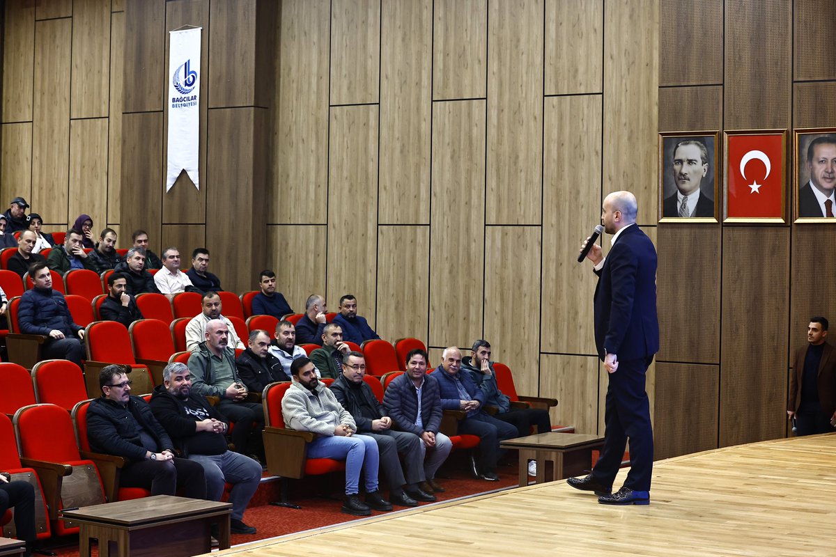 İnsan Kaynakları ve Eğitim Müdürlüğümüz eğitmenleri tarafından belediyemiz şoför, temizlik ve güvenlik personeline yönelik olarak düzenlenen sosyal iletişim konulu eğitimin açılış konuşmasını gerçekleştirdik.