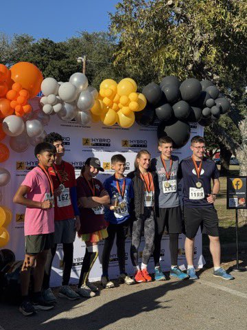 JoshuaOwlXC's tweet photo. Had an awesome time at the Turkey Trot in Cleburne today! Joshua Owls (Current and Alumni) accounted for 5 of the top 10 spots with both male and female overall winners being Owls! Future owl xc runners showed out as well! What a fun way to start the Thanksgiving break! https://t.co/7l5xb24usU