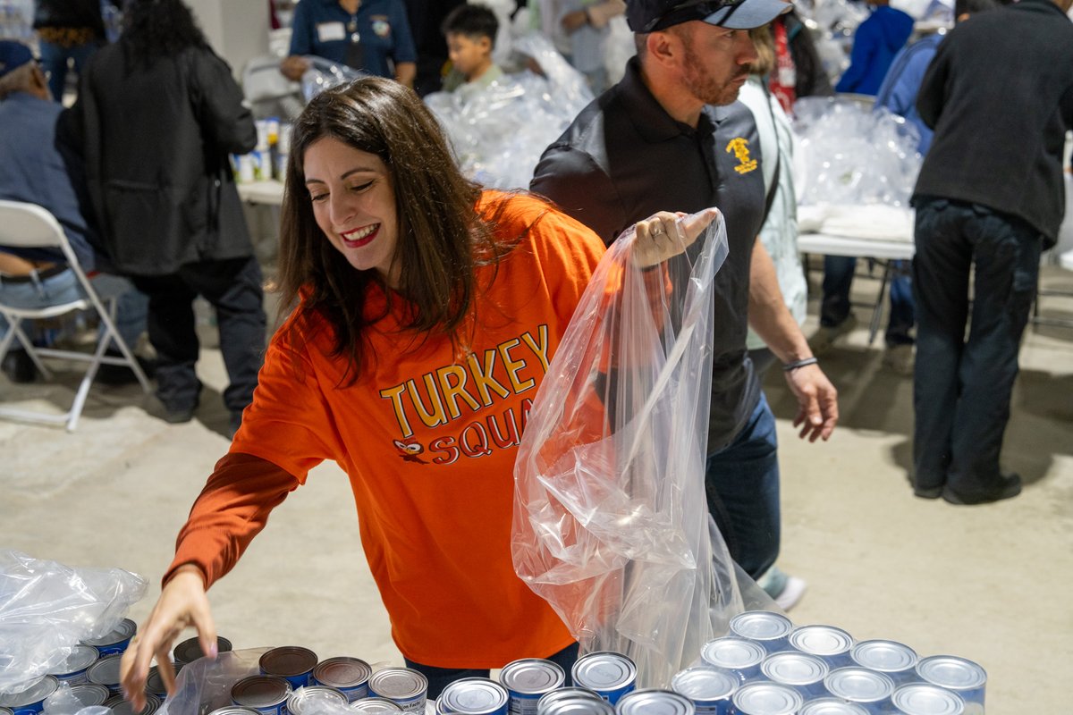 HCPrecinct4's tweet photo. Commissioner Lesley Briones &amp; the #HCPrecinct4 team joined the Asian American Peace Officers' Association to package meals for their Thanksgiving Turkey Drive. Grateful for their dedication to spreading holiday cheer in our community! 
#Thanksgiving #HCPrecinct4 https://t.co/zsBhRNAAPz