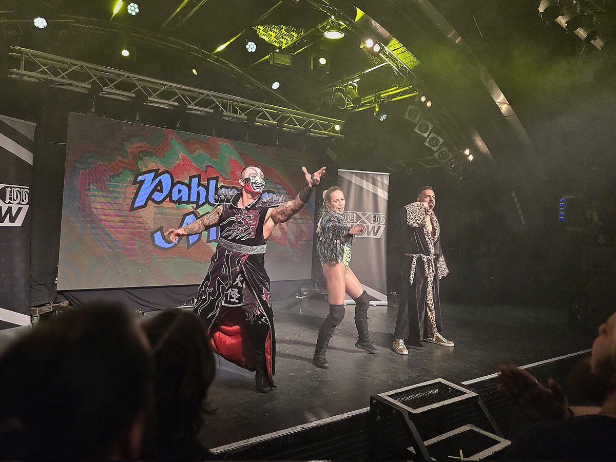 wXw Germany (@wxwgermany) on Twitter photo Das wXw Fight Forever Match läuft. HighPerformer Ltd. heute ohne <a href="/rcfohrwerk/">Robin Christopher Fohrwerk</a> gegen <a href="/pahlevan_nima1/">Pahlevan Nima</a>, Yokai und Aluna.
Schau das Match kostenlos. 
YouTube: youtube.com/live/L6wFfER31…
Auf TrillerTV+: trillertv.com/watch/wxw-brok… Das wXw Fight Forever Match läuft. HighPerformer Ltd. heute ohne <a href="/rcfohrwerk/">Robin Christopher Fohrwerk</a> gegen <a href="/pahlevan_nima1/">Pahlevan Nima</a>, Yokai und Aluna.
Schau das Match kostenlos. 
YouTube: youtube.com/live/L6wFfER31…
Auf TrillerTV+: trillertv.com/watch/wxw-brok…
