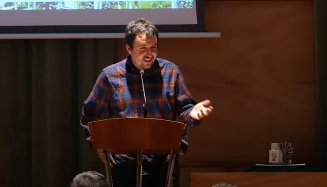 🏅 El Premi BEST a una iniciativa de comunicació és per Tornaveu per la capacitat d’apropar la cultura popular al públic, donar veu a col·lectius i associacions de parla catalana

Entrega el premi Il.lm. Antonio Balmón, Alcalde de Cornellà de Llobregat

#XIFestivitasBestiarum