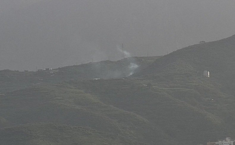 La Radio Canaria (@laradiocanaria) on Twitter photo 🔴 Los equipos de extinción de incendios del <a href="/GranCanariaCab/">Cabildo Gran Canaria</a> sofocan un conato sin potencial en San Mateo, en el entorno de El Montañón. Tiene una superficie inferior a los 20 metros cuadrados. Dos helicópteros y un equipo de la unidad PRESA trabajan en la zona. 🔴 Los equipos de extinción de incendios del <a href="/GranCanariaCab/">Cabildo Gran Canaria</a> sofocan un conato sin potencial en San Mateo, en el entorno de El Montañón. Tiene una superficie inferior a los 20 metros cuadrados. Dos helicópteros y un equipo de la unidad PRESA trabajan en la zona.