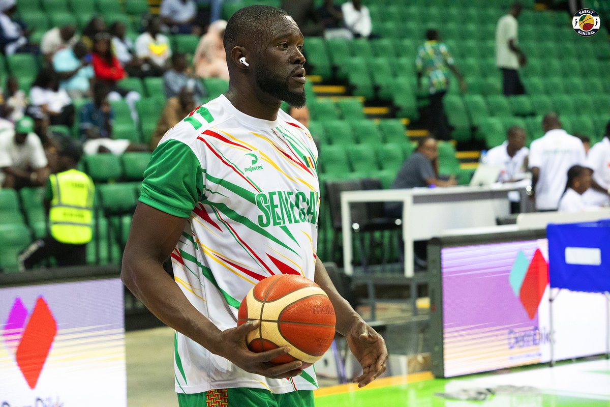 Basket_Senegal's tweet photo. #Afrobasket2025 Qualifiers 🏀
Gabon 🆚 Sénégal : Les lions🇸🇳 à l'échauffement...

#basketsenegal #fiba #Fibaafrica #AfroBasketQualifiers #Teamsenegal #senegal https://t.co/RbRAE3KPX3