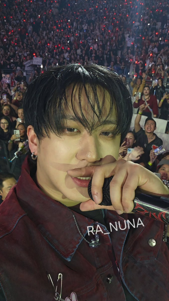 RA_NUNA's tweet photo. Stills from the vid. So handsome Changbin

#dominATE_BULACAN #straykids #skz https://t.co/liHwKoO1BA