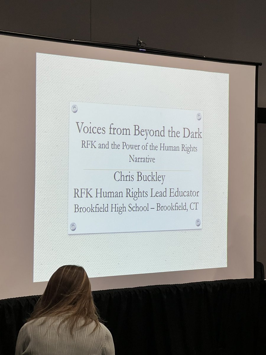 LMarenda's tweet photo. Day 2 of NCSS: Attending fantastic workshops today. Meeting educators from all over the US. #TeacherAlwaysLearning #Blessed #TeachDifficultTopics @SalemSchoolsk12 https://t.co/r1rmXigQ5E