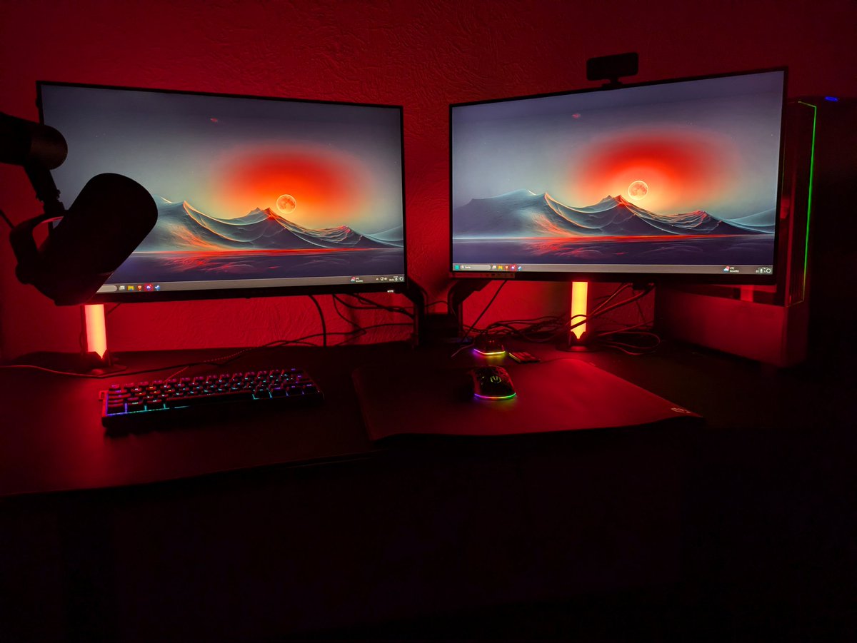 Harmonee tweet media