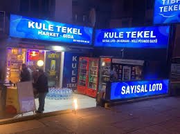 ‼️2018 yılından bu yana büyükşehirlerde tekel bayilerine kamera takma zorunluluğu vardı. Ancak şimdi bir adım ileri gidiliyor ve yüz tanıma sistemi zorunluluğu getiriliyor. Gerekçe ise “asayişi kontrol etmek.” Ama bize sorarsanız, bu durum düpedüz fişlemedir!

Neden bu zorunluluk