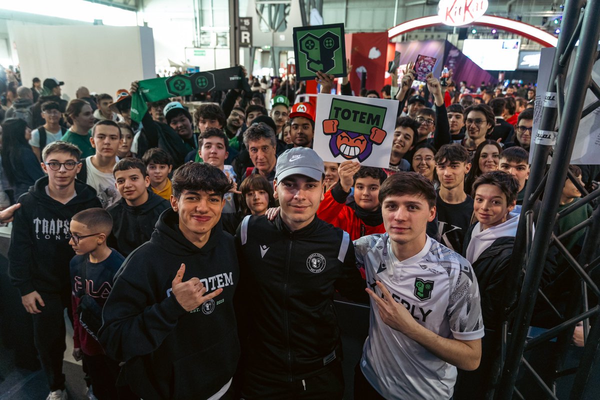 Hello fans 👋 💚