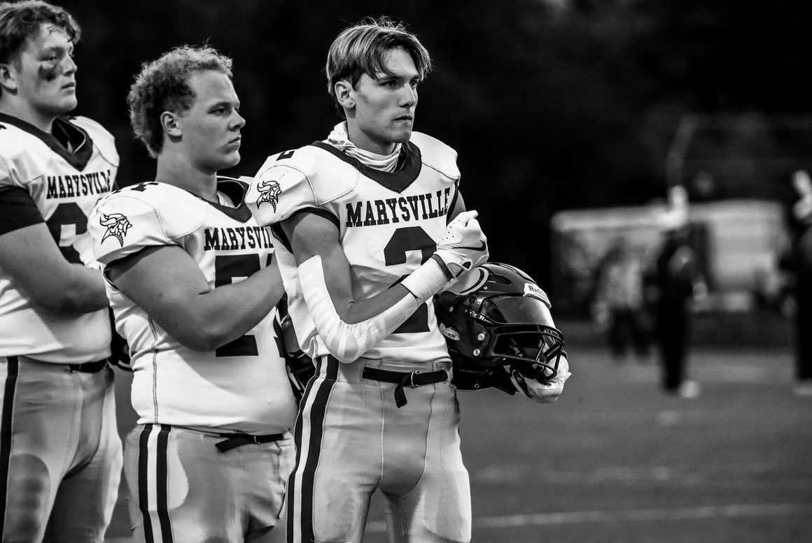 LikinsHunter's tweet photo. 2024 Full Season Stats
10/10 games played
Tackles: 41
PBU: 4
Fumble Recoveries: 2
Receiving: 5 catches for 103 yards
Receiving TD: 3
Punting: 12-509 air yards, 3 downed inside the 20
Positions Played: S,P,WR,TE,QB

https://t.co/elCDcxl2rJ
-
-
-
@RisingStars6 @TheD_Zone @coachquan23 @MIexposure @PrepRedzoneMI @AllenTrieu
