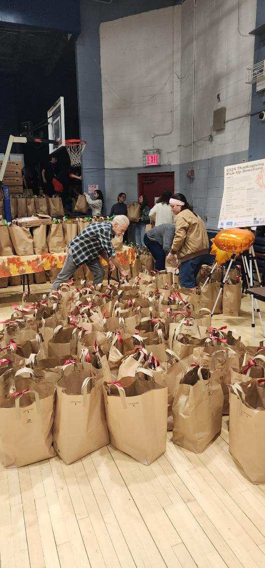<a href="/galeabrewer/">Gale A. Brewer</a> At Lincoln Square Community Center/<a href="/GoddardRiv/">Goddard Riverside #JustPay</a> giving out turkeys at Amsterdam Addition/Amsterdam Houses <a href="/NYCHA/">NYCHA</a> with great support from <a href="/LincolnCenter/">Lincoln Center</a> for the Performing Arts, <a href="/EthicalNYC/">New York Society for Ethical Culture</a> Culture, and residents of Amsterdam.  Much thanks to all! Nov 23 2024