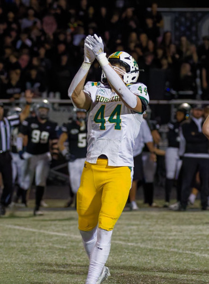 THANK YOU!  To my coaches, teammates and everyone that supported my high school football journey.

<a href="/CoachDitmore/">Tyson Ditmore</a> <a href="/Coach_silvrback/">Andrew De La Torre</a> <a href="/D_Anderson_2/">Coach Anderson</a> <a href="/VaughanCoach/">Drew Vaughan</a> <a href="/laryea_simon/">Simon Laryea</a> <a href="/HorizonFootball/">Husky Gridiron</a> <a href="/hzfbfamily/">Horizon Football</a> <a href="/CoachZelaya3/">Andres Zelaya</a>