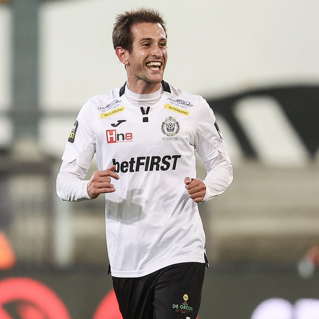 DAZN_BEFR's tweet photo. 🇧🇪 Lokeren - RSCA Futures
🕐 EN DIRECT à 20h00
📺 L’app DAZN
📱 https://t.co/qOw4ZsRnIO
🎙️ @FrancoisCirillo

#LOKAND https://t.co/RPgJ0S4kQa