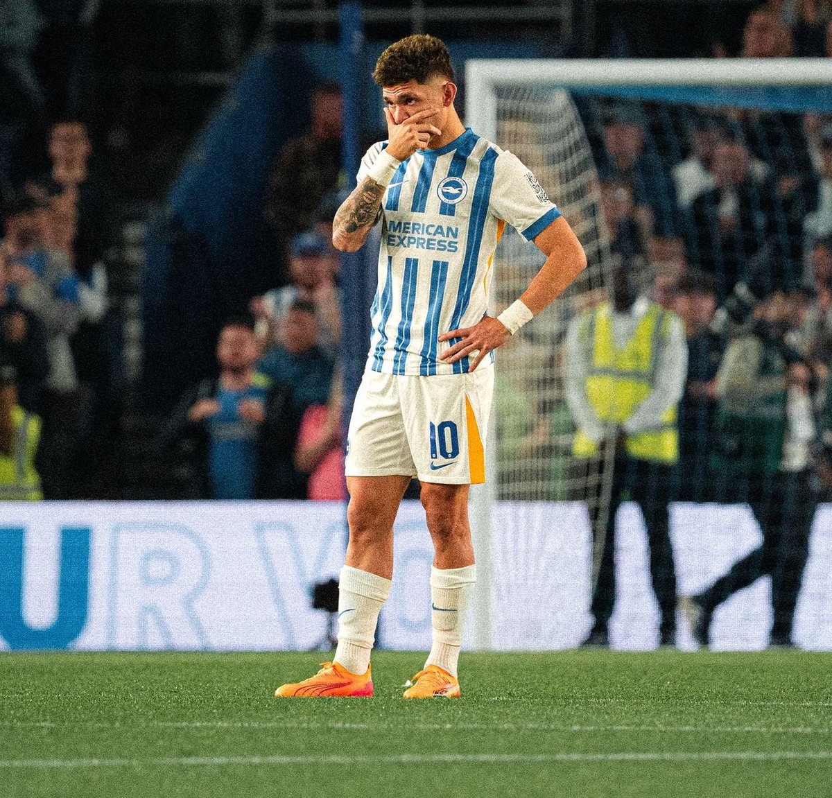 mark10gonzalez's tweet photo. ¿A Portugal? 

Ante la falta de minutos en el Brighton, PORTO DE PORTUGAL buscará la cesión de Julio Enciso por al menos media o una temporada.

Si se da la operación, Brighton propondría un préstamo sin opción a compra.

Clubes españoles e italianos también realizan sondeos. https://t.co/jk2FeDUyxU