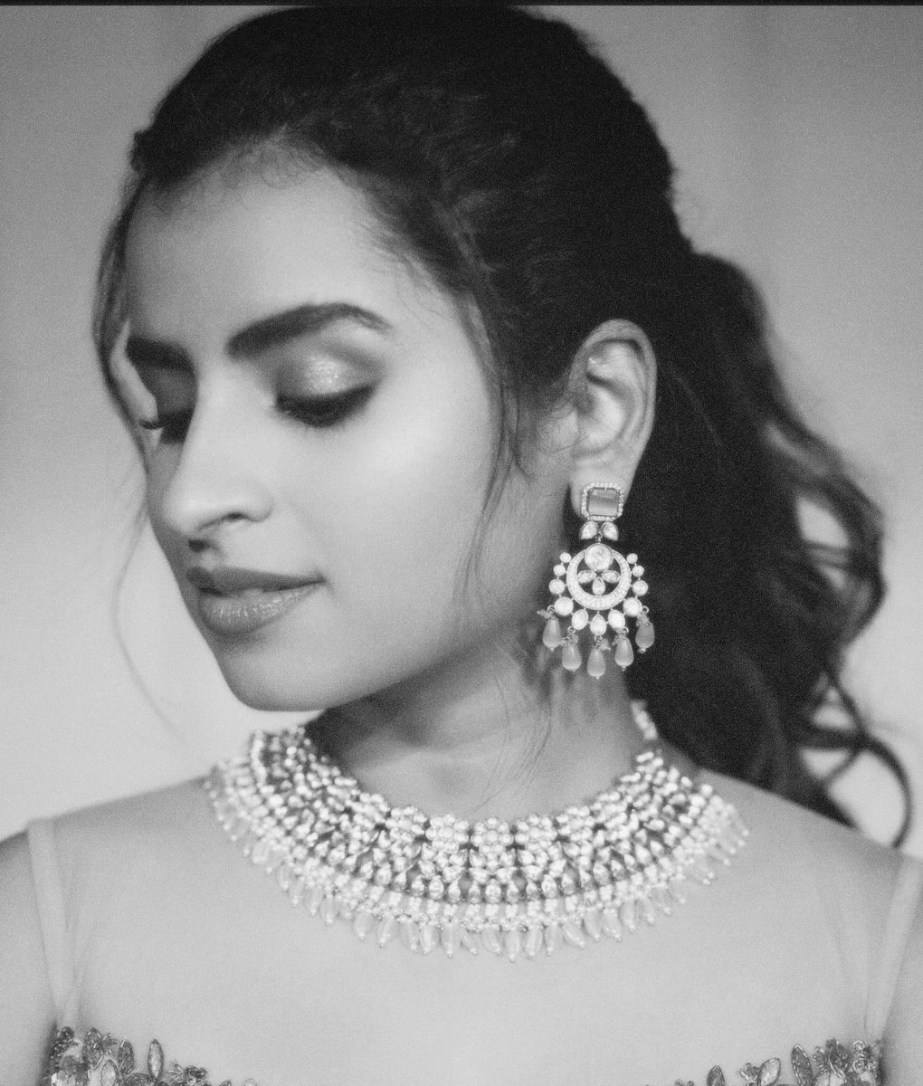 her face card>>>>

<a href="/sivaangi_k/">Sivaangi Krishnakumar</a> 🌷

#Sivaangi