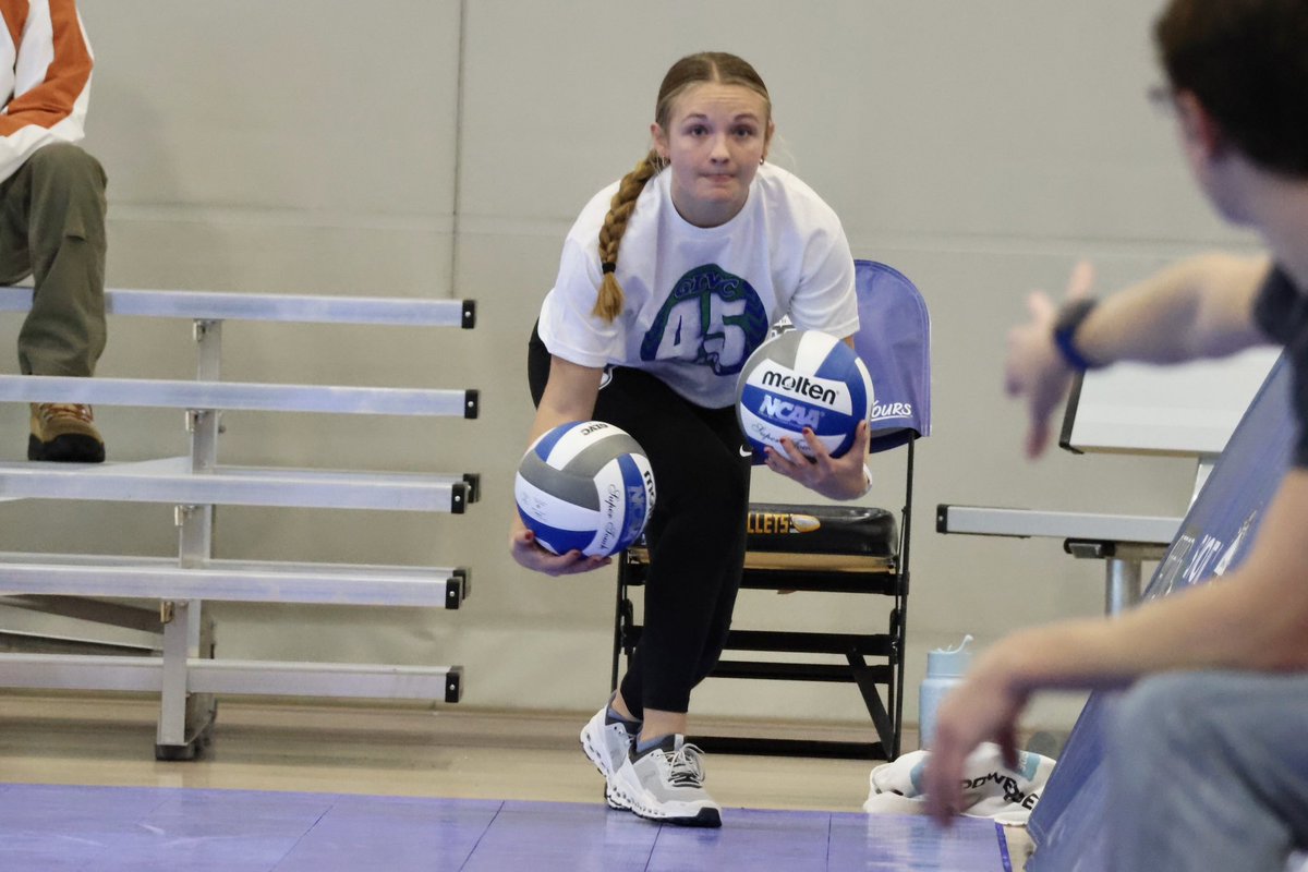 The Prairie Stars are stepping up to support the GLVC Volleyball Tournament, with teams shagging balls for every match this weekend in Williamsville!

#WeAreStars | #GLVCfamily